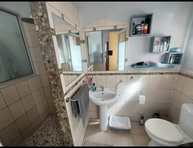 4 BEDROOM HOUSE FOR SALE IN PRIMROSE HILL